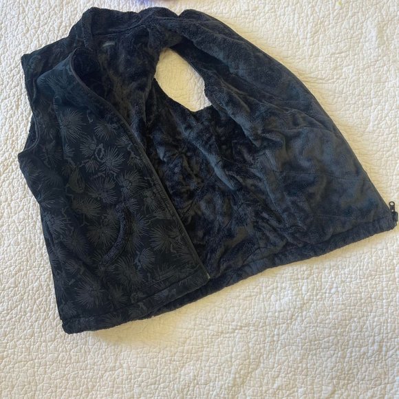 Women's Columbia Black Fleece Vest - Pine Cone Design- Sz S - Picture 3 of 9